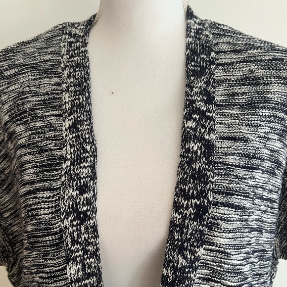 COPY - Lane Bryant womens 18/20 black blend short sleeve cardigan sweater open… - Picture 3 of 4